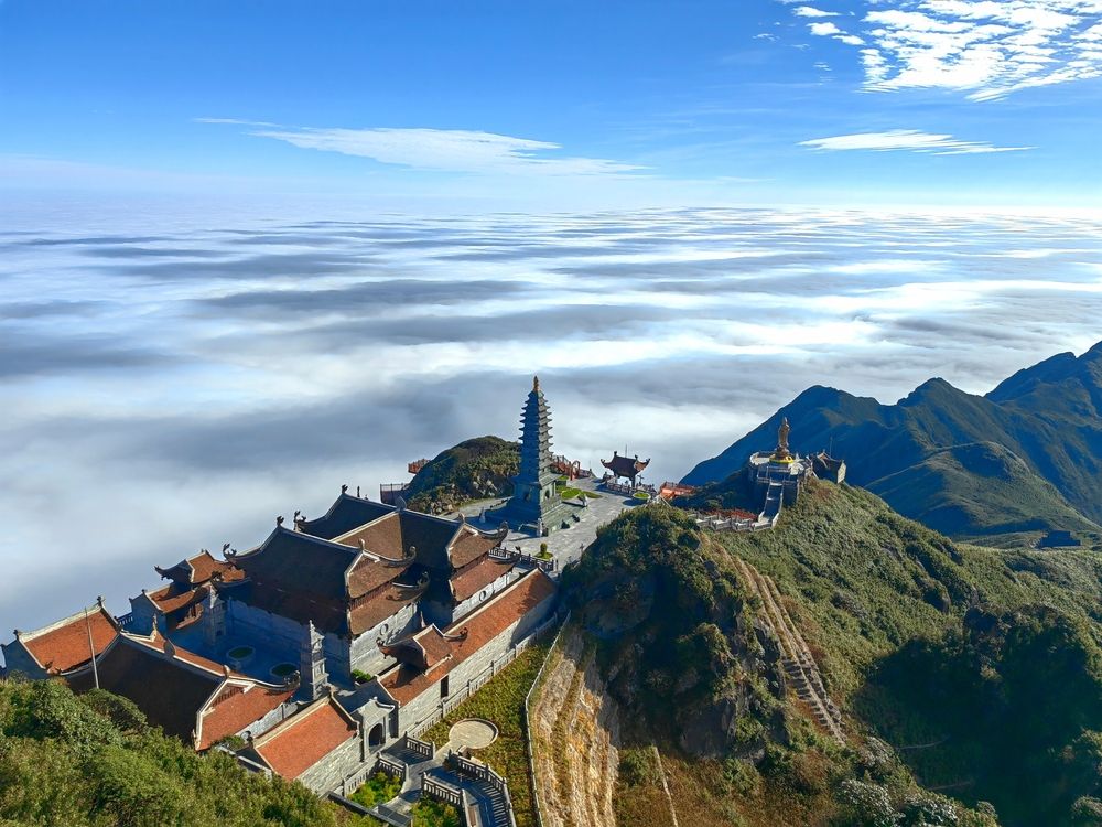 Cover_Ho_Chi_Vinh_0a9579ef61 (1)