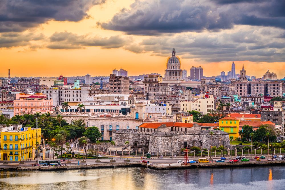 City_attraction_Havana_8f2f1cb759