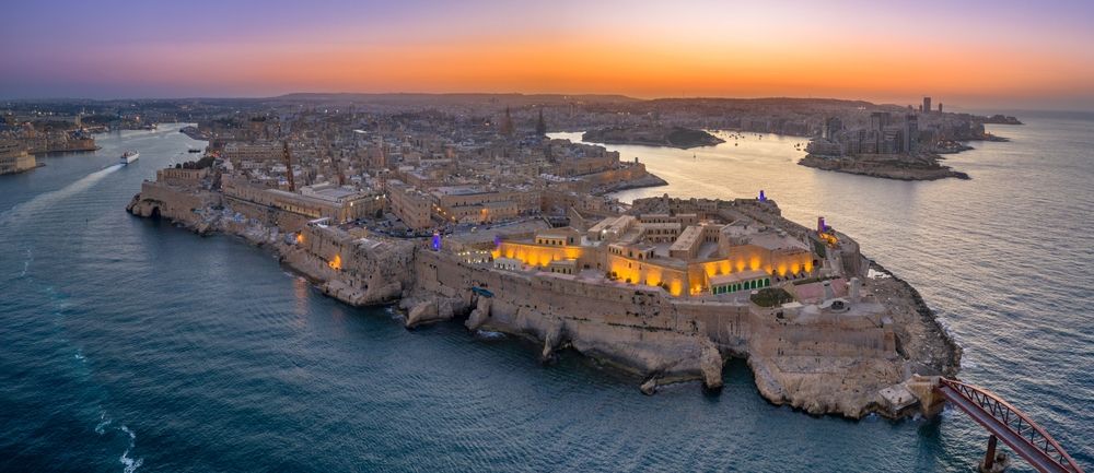 City_attraction_valletta_da9bce8d75