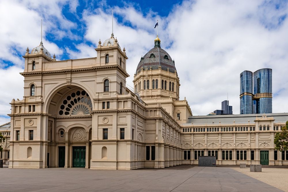 Historical_Background_Melbourne_57c186614f